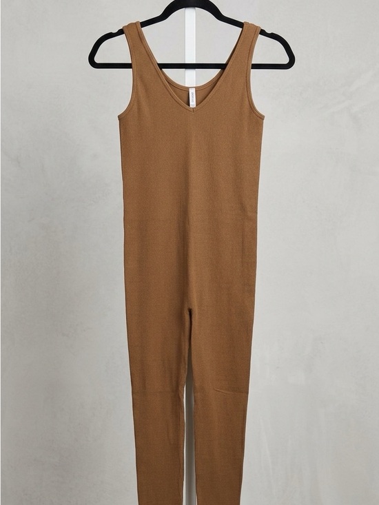 Zenana Outfitters Pants - Zenana Outfitters Ribbed V-Neck Sleeveless Jumpsuit in Brown
